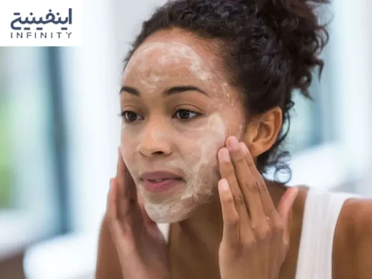 چگونه روتین پوستی می‌تواند به بهبود پوست کمک کند؟